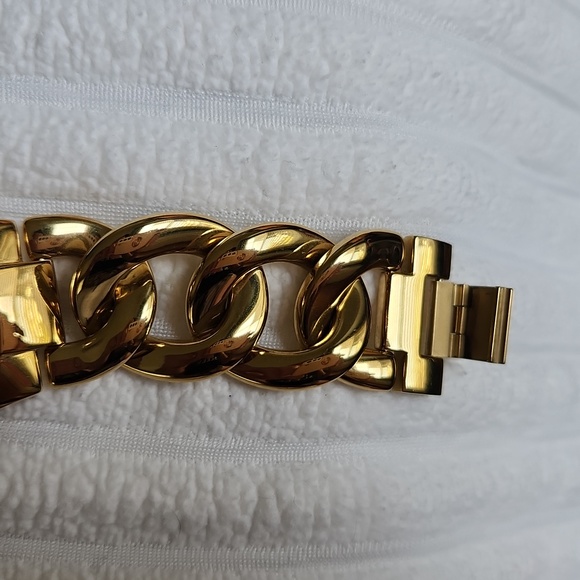 Michael Kors Gold tone Watch - BNWT - Picture 6 of 9